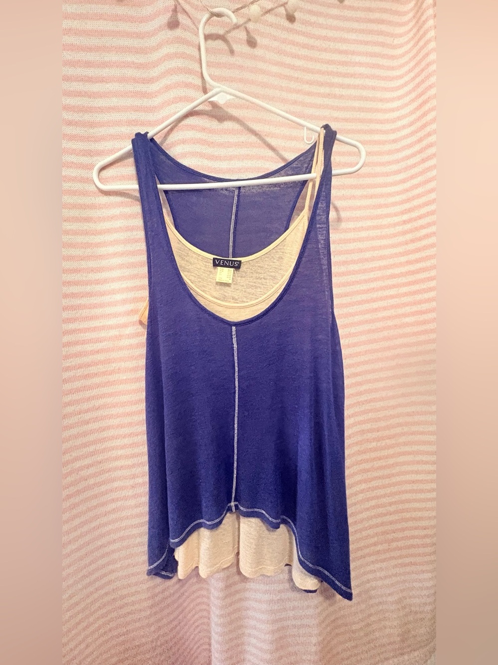 Bundle of size small Venus tops - Picture 3 of 6
